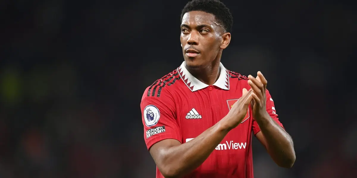 Manchester United is ready to make a deal to finally replace Anthony Martial for the next season.