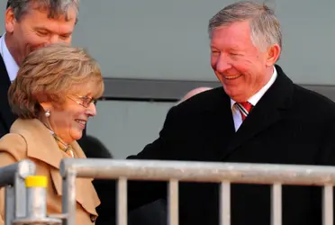 Sir Alex Ferguson wife just passed away, and this was the Manchester United message to the legendary manager.