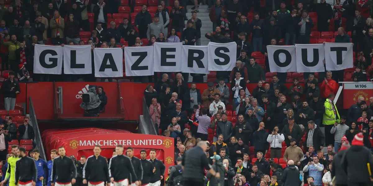 The team and the fans can't stand it anymore and are demanding the Glazers' departure