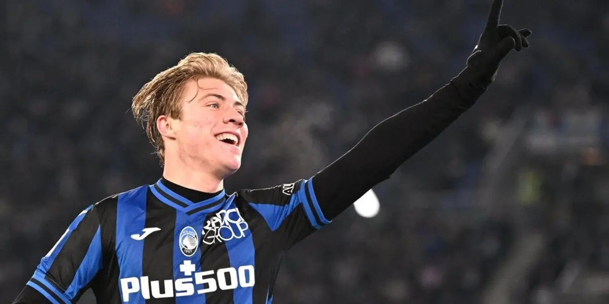 Manchester United is ready to start working in the signing of their new striker for the next season.