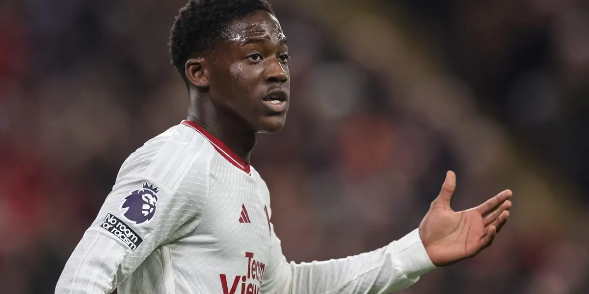 Manchester United might be looking to give more playing time to the young player right now.