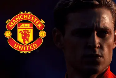 Manchester United seem to be happy with Frenkie de Jong's performance at present and that has given rise to rumors about him.