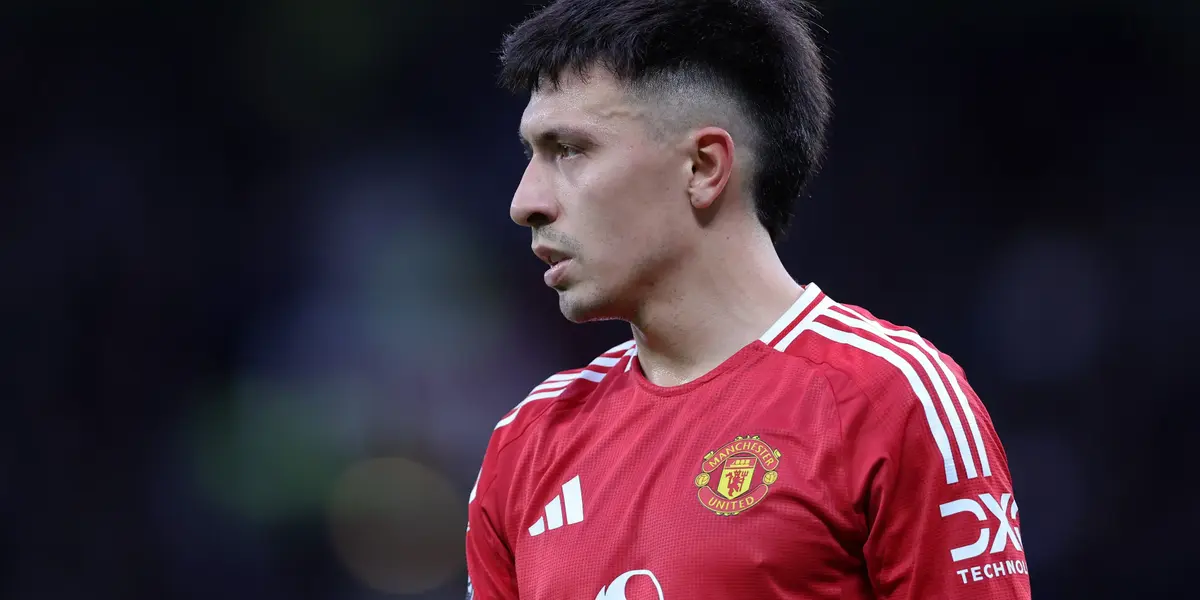 Real Madrid Lurking as United Consider Martínez Sale