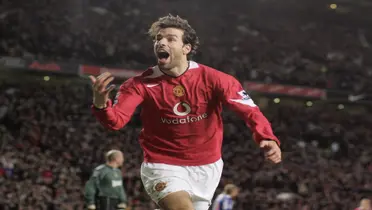 The Dutchman currently manages Leicester City after his brief interim spell at Manchester United