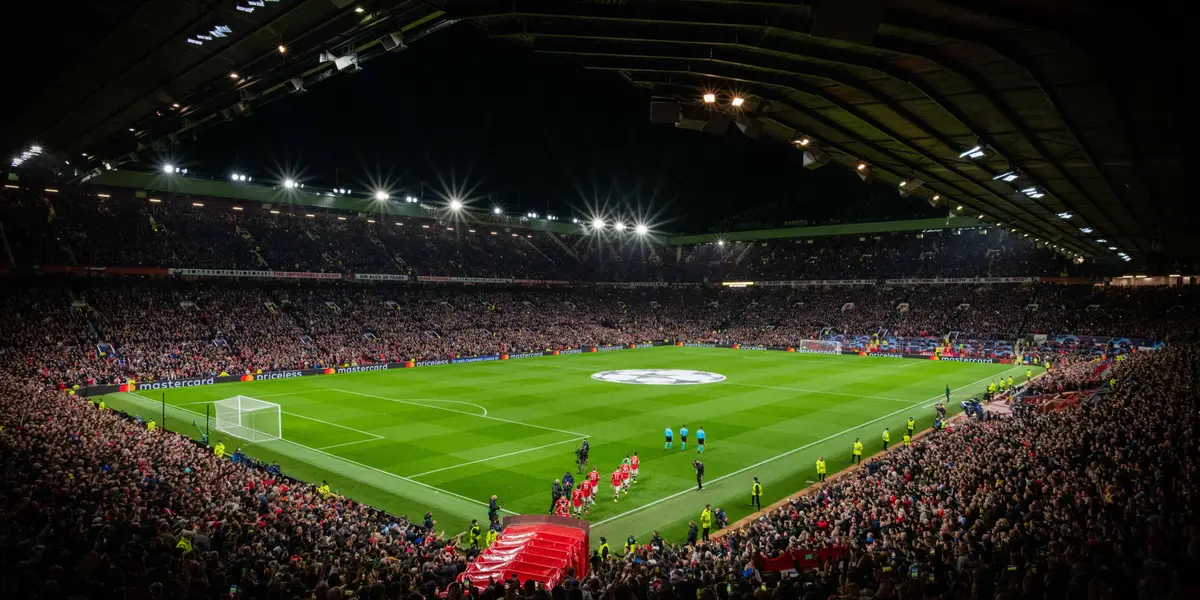 Bayern Munich fans were not happy with the Manchester United owners.