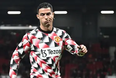 Red Devils legend lashes out at Dutch trainer who says he respects Cristiano