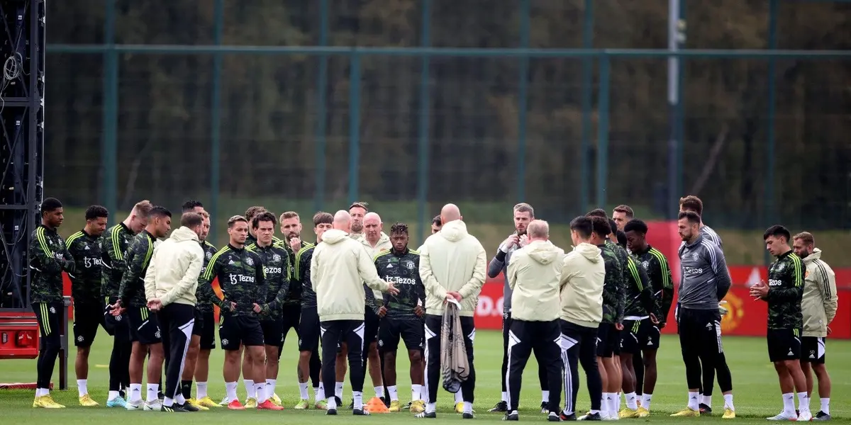 The last Manchester United training before the Champions League confirms several things from the squad.